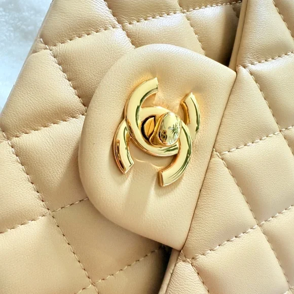 Chanel Beige Quilted Leather Chain Bag - Picture 5 of 12